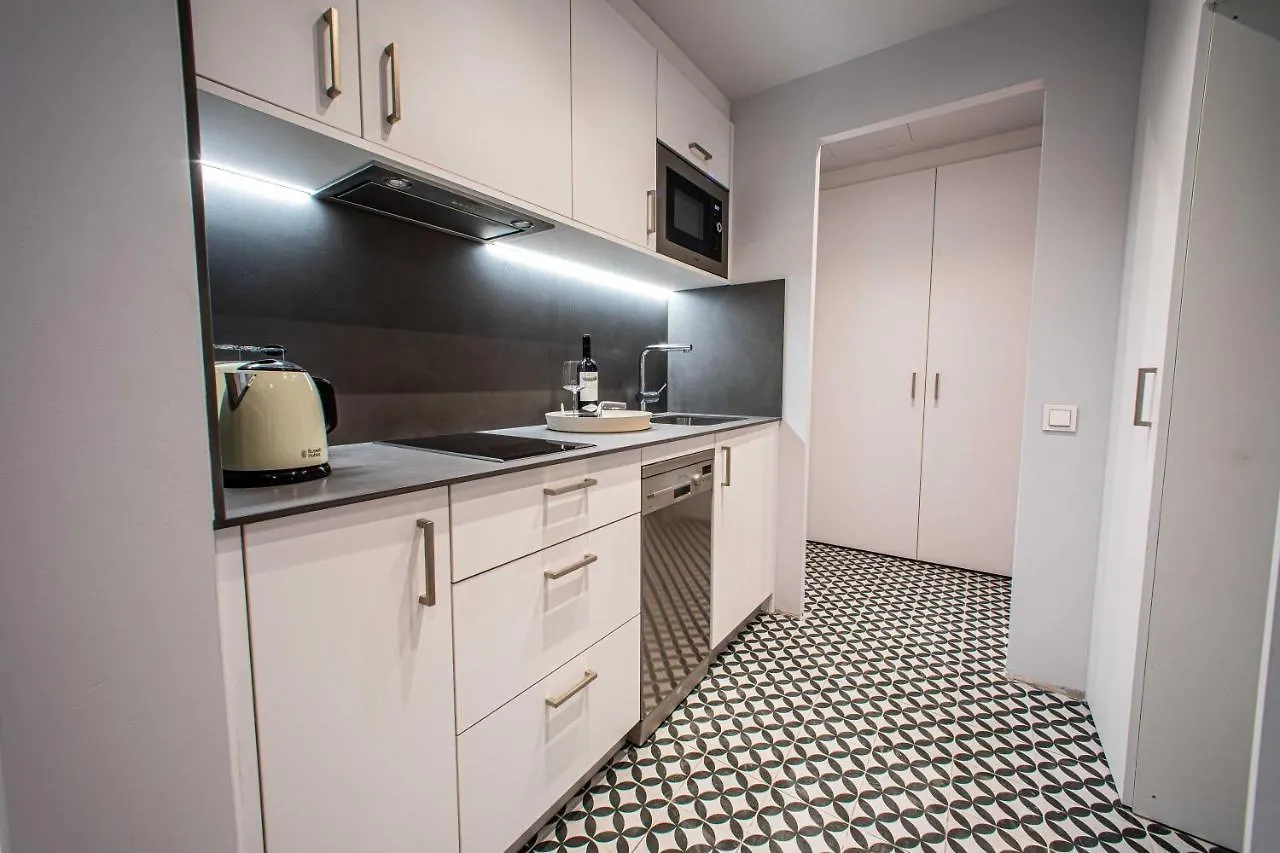 Barcelona Touch Apartments L'Hospitalet de Llobregat 0*,